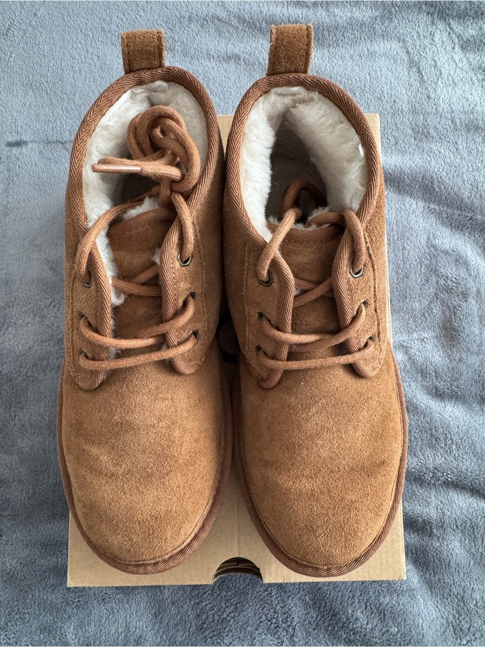 UGG Chestnut Suede Lace-Up Kids Boots with Shearling Lining